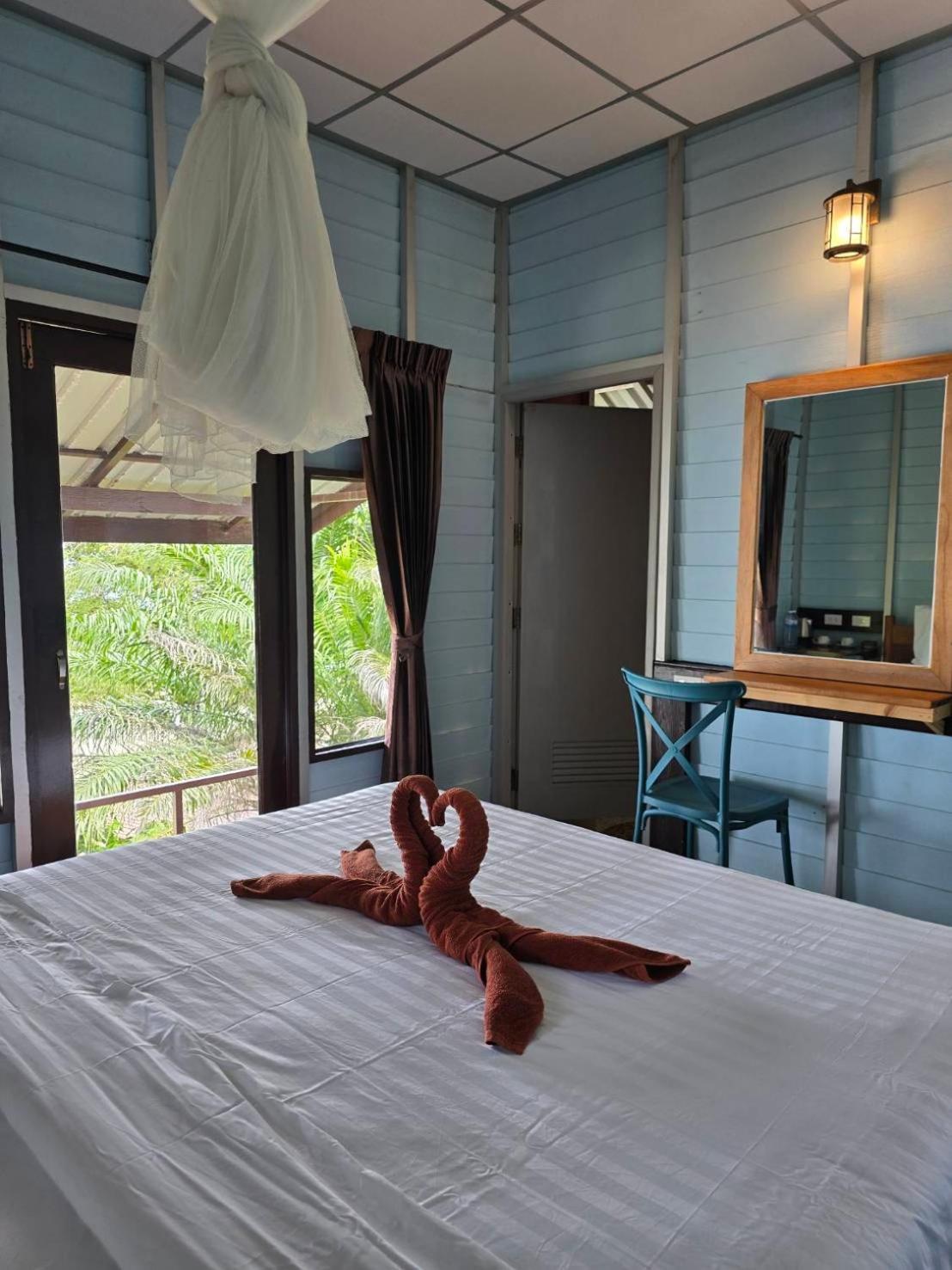 Phi Phi Private Beach Resort Exterior photo