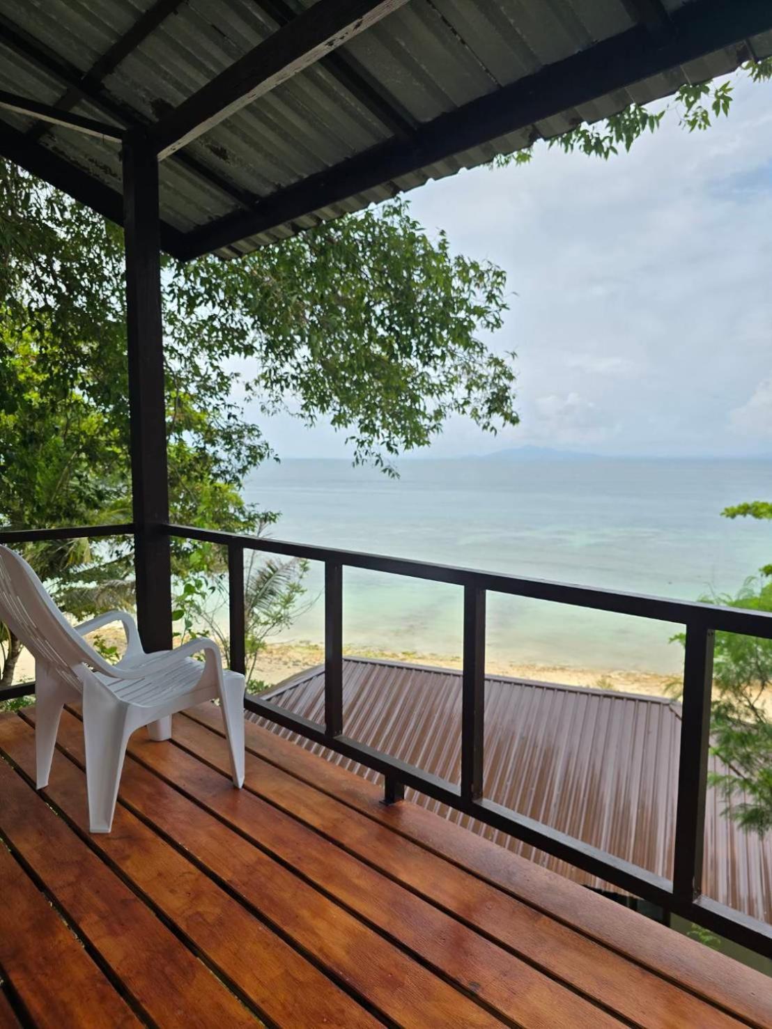 Phi Phi Private Beach Resort Exterior photo