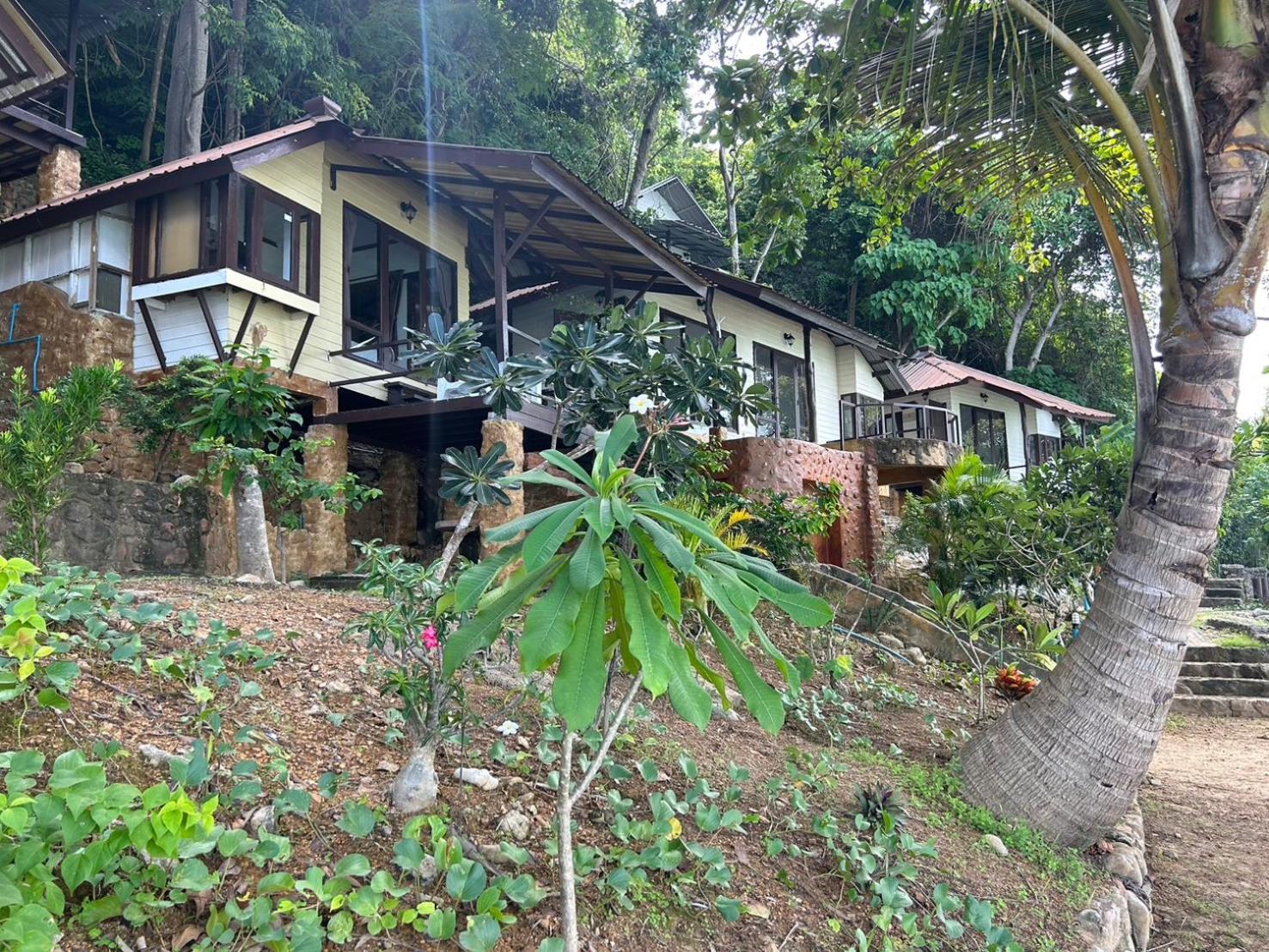 Phi Phi Private Beach Resort Exterior photo
