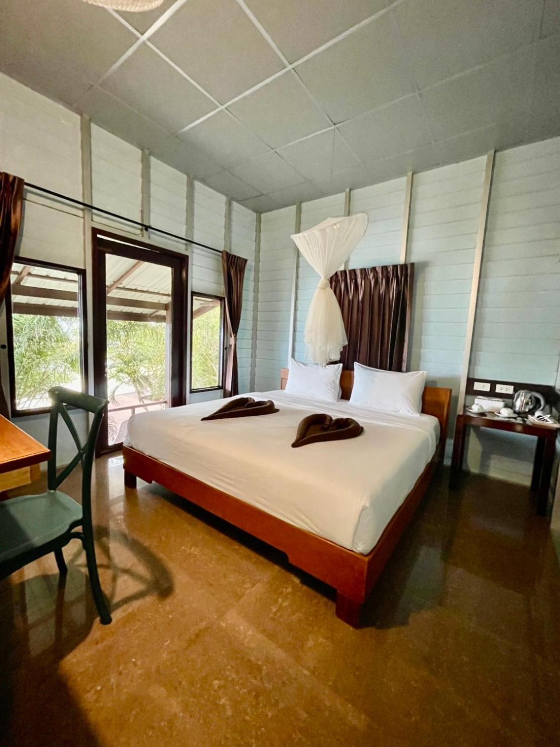 Phi Phi Private Beach Resort Exterior photo
