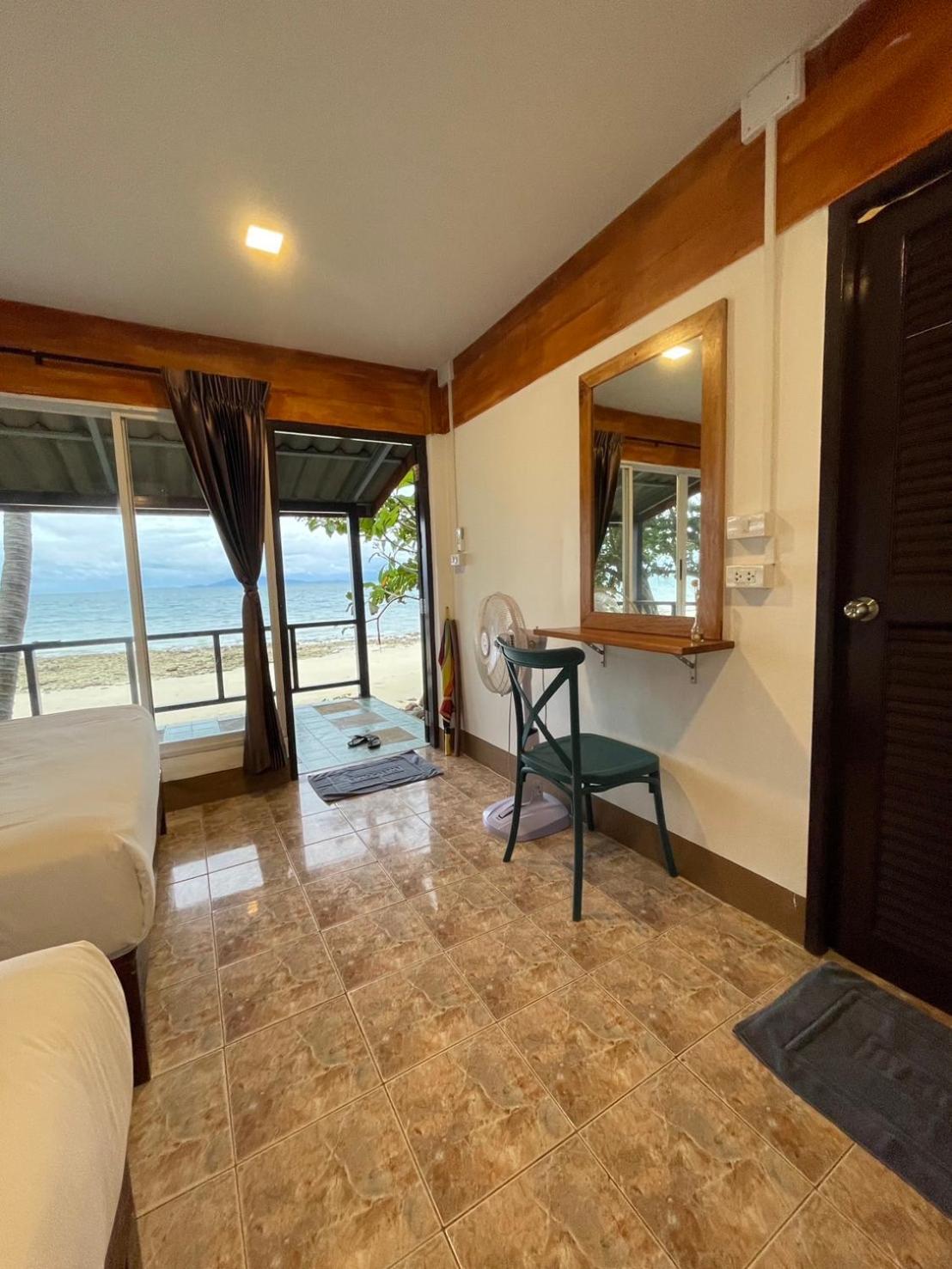 Phi Phi Private Beach Resort Exterior photo